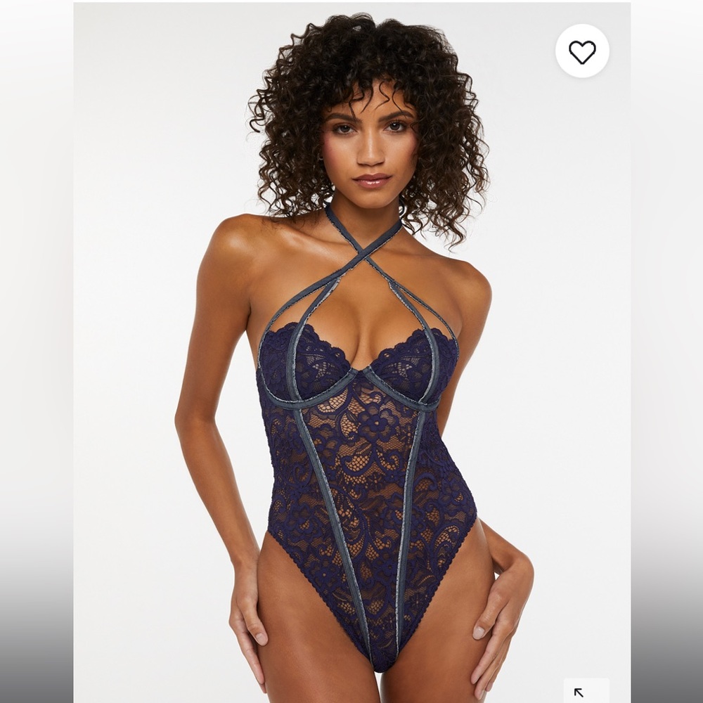 SAVAGE X FENTY ‘Framed In Denim’ Purple Teddy
SIZE M